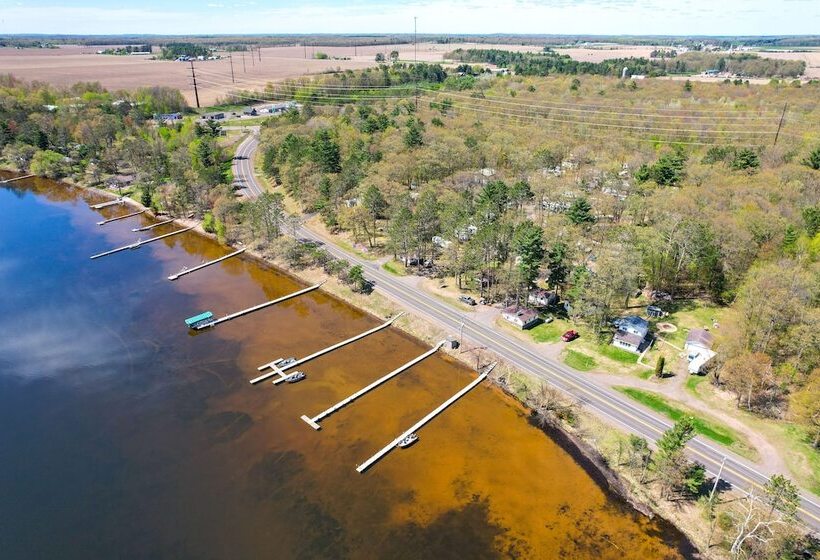 Rustic Cabin W/ Fire Pit, Steps To Sand Lake!