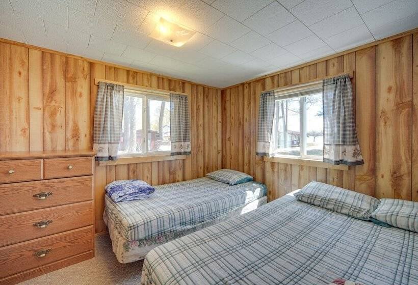 Rustic Cabin W/ Fire Pit, Steps To Sand Lake!