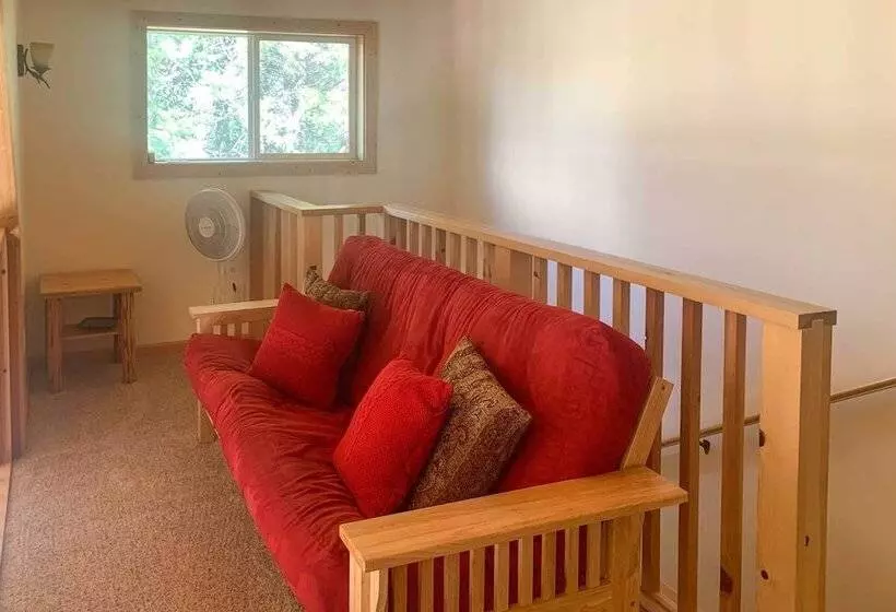 Rustic Retreat W/ Deck: Steps From Lake Almanor!