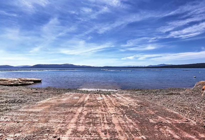Rustic Retreat W/ Deck: Steps From Lake Almanor!