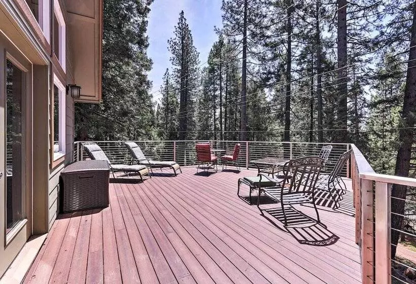 Rustic Retreat W/ Deck: Steps From Lake Almanor!