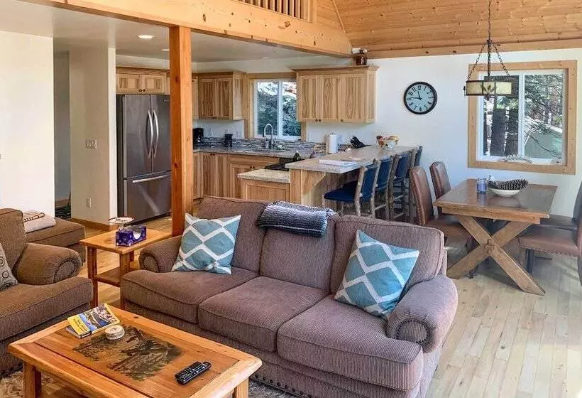 Rustic Retreat W/ Deck: Steps From Lake Almanor!