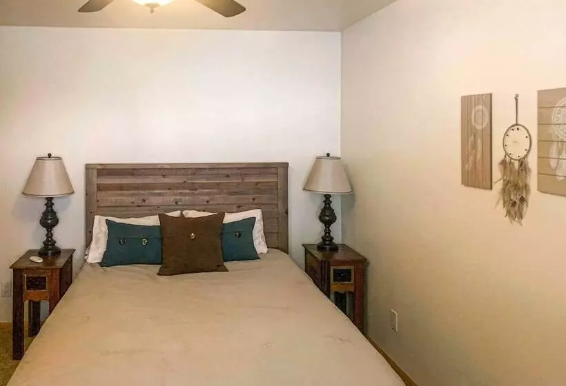 Rustic Retreat W/ Deck: Steps From Lake Almanor!