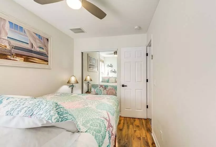 South Hutchinson Island Cottage W/ Beach Access!