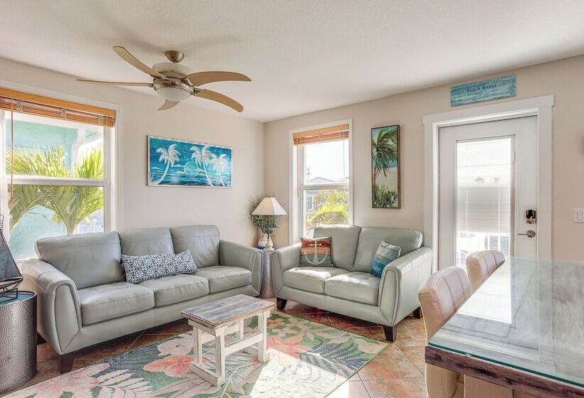 South Hutchinson Island Cottage W/ Beach Access!