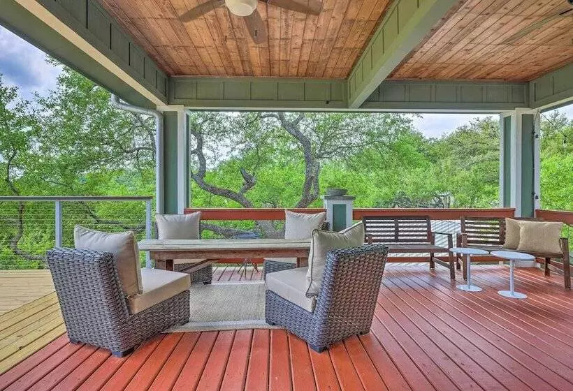 Spacious Canyon Lake Home On 3 Acre Property