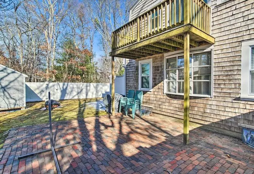 Spacious East Falmouth House   Walk To Great Pond!