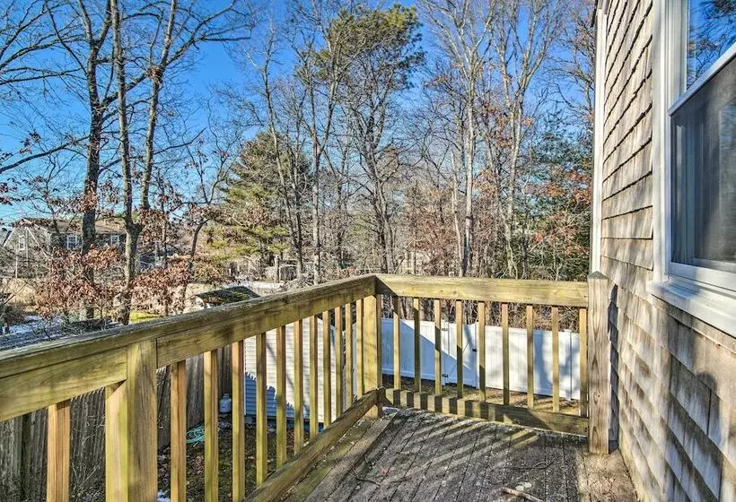Spacious East Falmouth House   Walk To Great Pond!