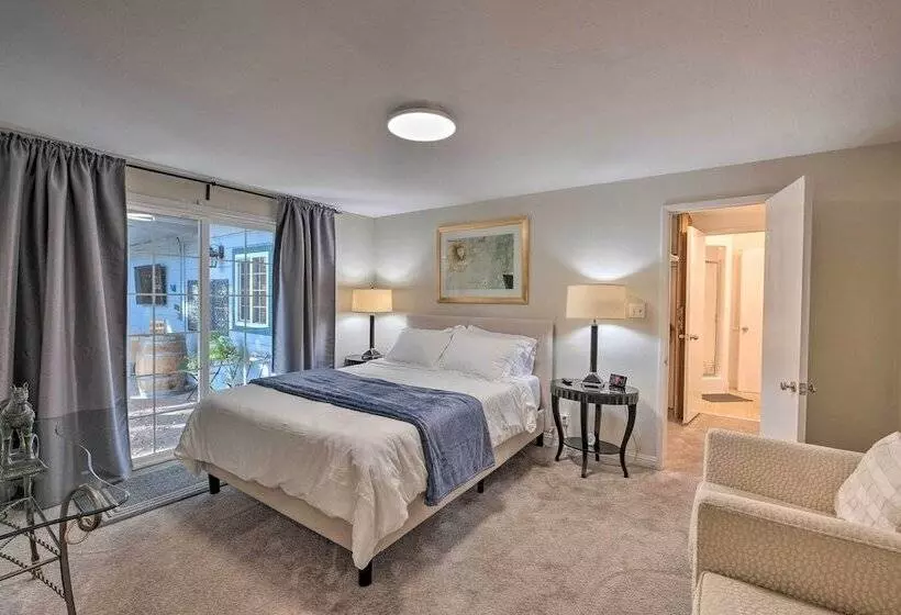 Spacious Wine Country Home: 1 Mi To Downtown Lodi!