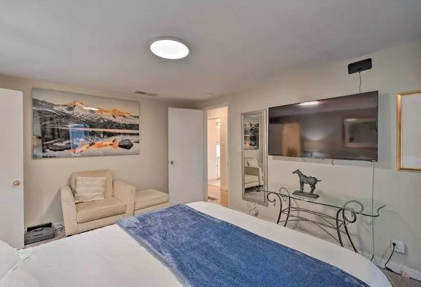 Spacious Wine Country Home: 1 Mi To Downtown Lodi!