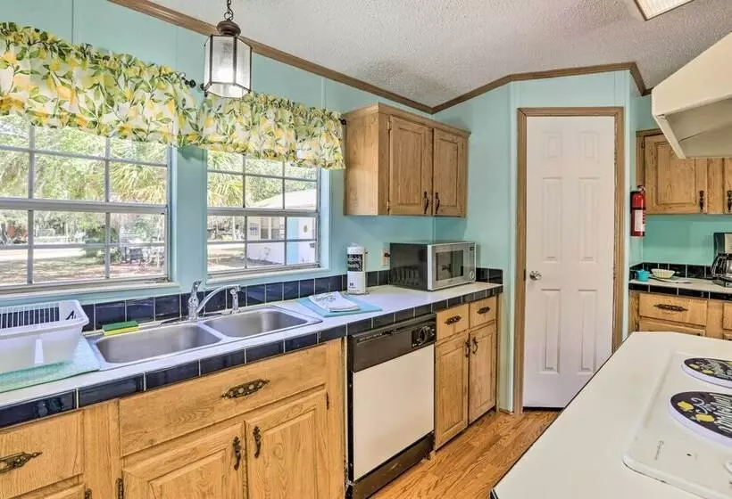 Steinhatchee Home W/ Boat Parking: 1 Mi To Marina