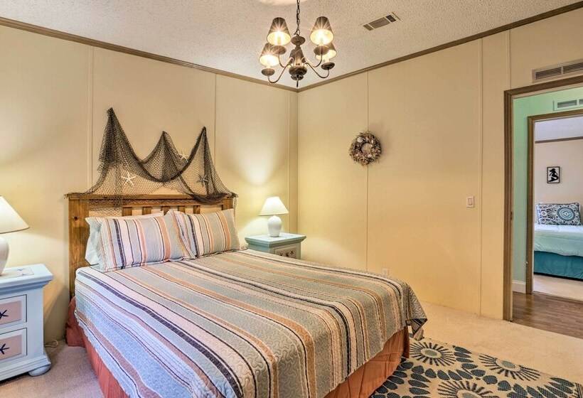 Steinhatchee Home W/ Boat Parking: 1 Mi To Marina