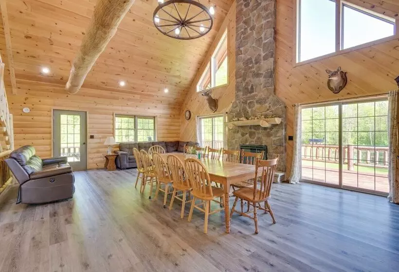 Stunning North Rose Retreat W/ Fishing Pond!