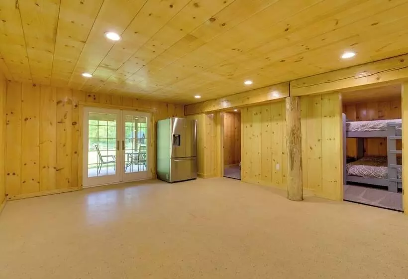 Stunning North Rose Retreat W/ Fishing Pond!