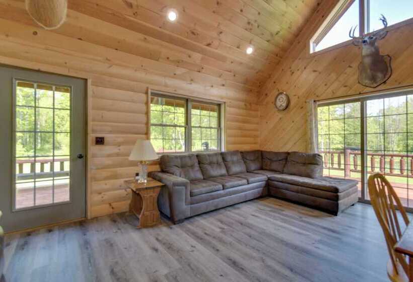 Stunning North Rose Retreat W/ Fishing Pond!