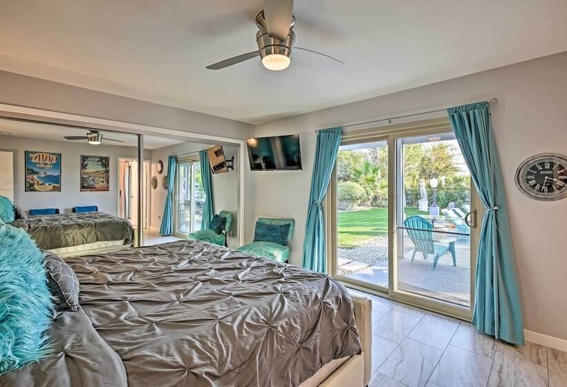 Pet Friendly Palm Springs Escape W/ Heated Pool!