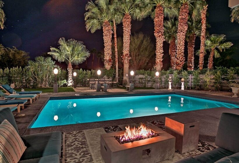 Pet Friendly Palm Springs Escape W/ Heated Pool!