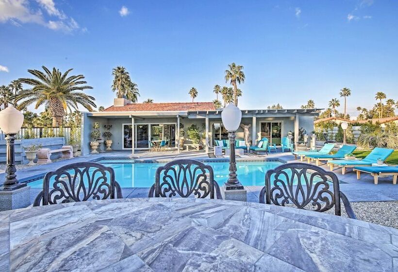 Pet Friendly Palm Springs Escape W/ Heated Pool!