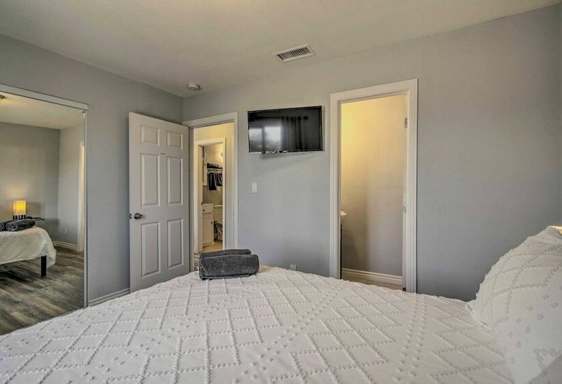 Sunny Getaway: 6 Mi To Joshua Tree Natl Park!