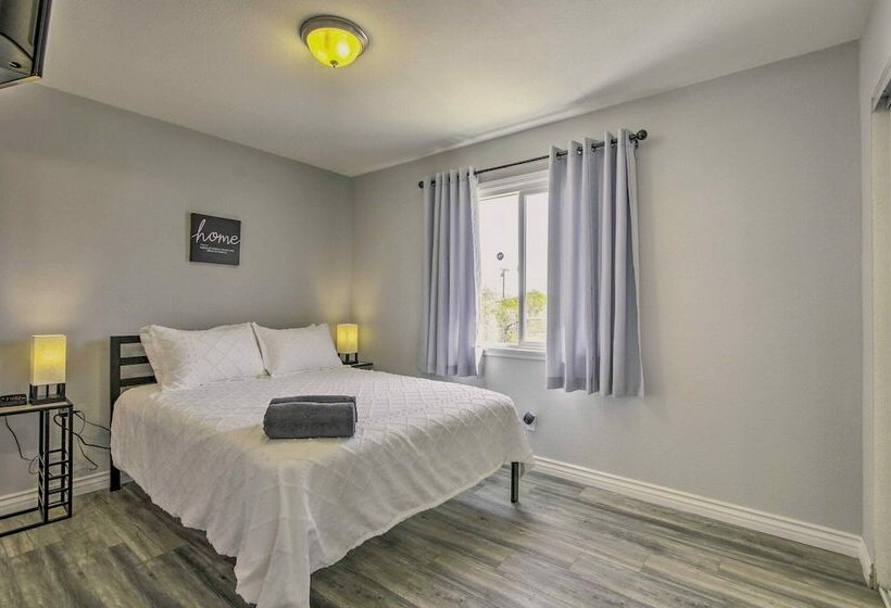 Sunny Getaway: 6 Mi To Joshua Tree Natl Park!