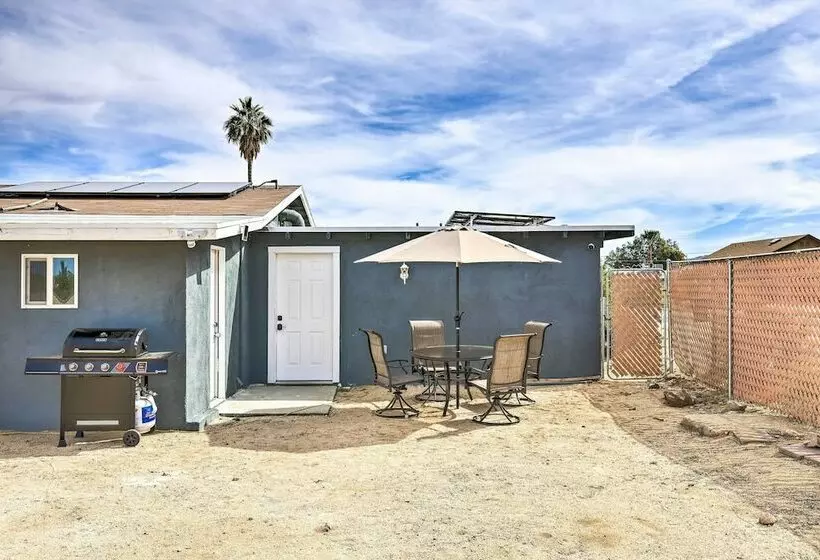 Sunny Getaway: 6 Mi To Joshua Tree Natl Park!