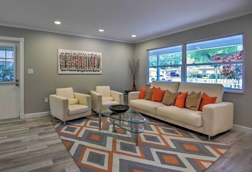 Sunny Sarasota Home W/ Yard < 2 Mi To Downtown!