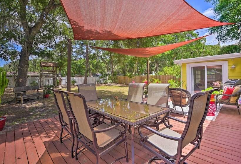Sunny Sarasota Home W/ Yard < 2 Mi To Downtown!