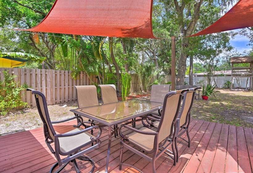 Sunny Sarasota Home W/ Yard < 2 Mi To Downtown!