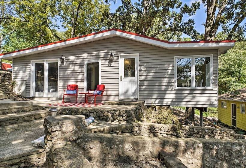 Lakeside Home W/ Boat Dock In Sunrise Beach