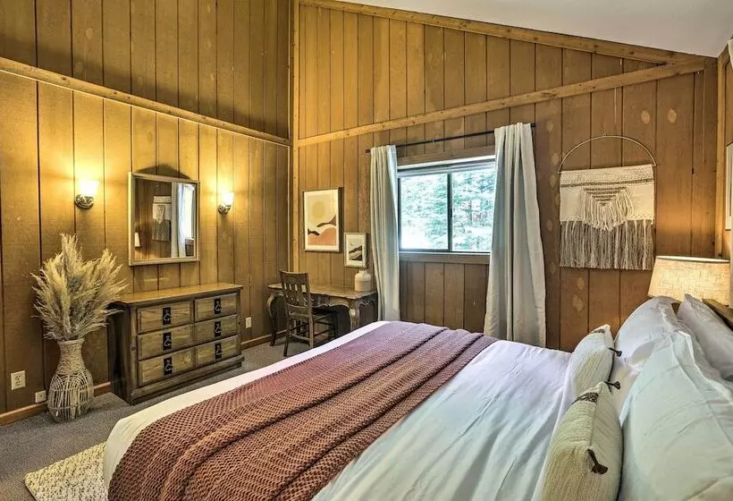 Tahoe Vista Cabin W/ Deck: 1 Mi To Kings Beach!