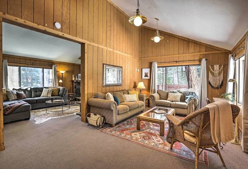 Tahoe Vista Cabin W/ Deck: 1 Mi To Kings Beach!