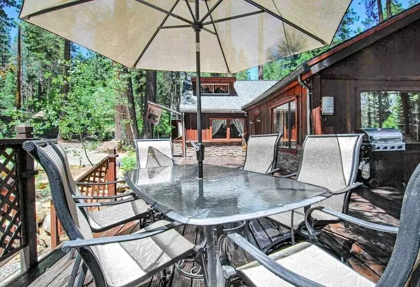 Tahoe Vista Cabin W/ Deck: 1 Mi To Kings Beach!