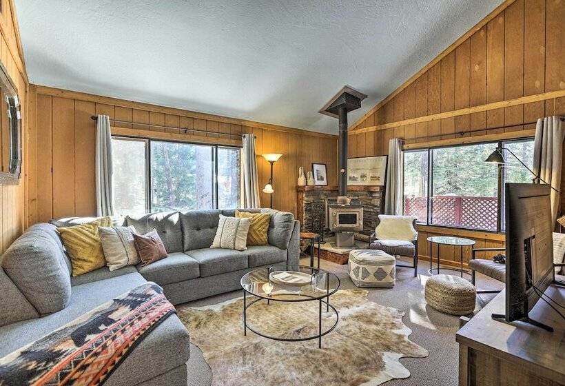 Tahoe Vista Cabin W/ Deck: 1 Mi To Kings Beach!