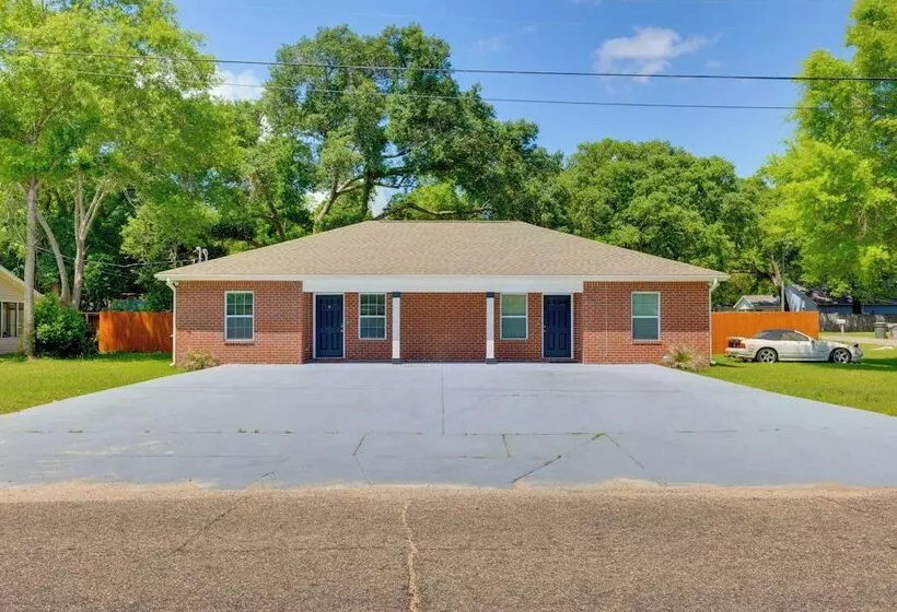 Dog Friendly Pensacola Duplex ~ 7 Mi To Downtown