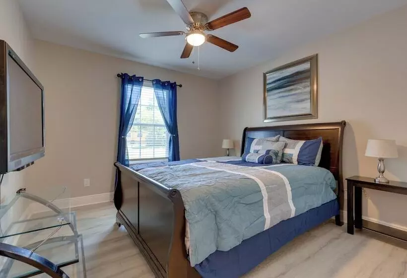Dog Friendly Pensacola Duplex ~ 7 Mi To Downtown