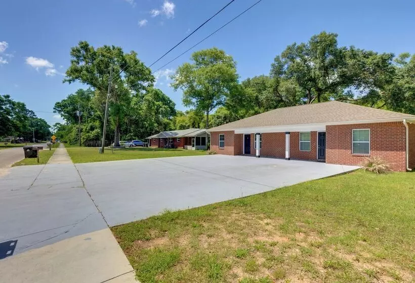 Dog Friendly Pensacola Duplex ~ 7 Mi To Downtown