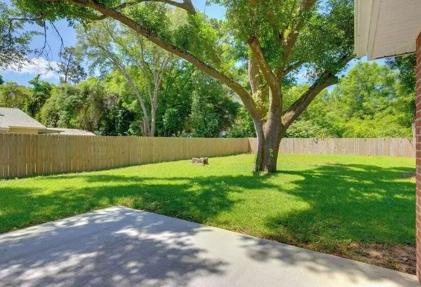 Dog Friendly Pensacola Duplex ~ 7 Mi To Downtown