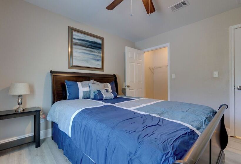 Dog Friendly Pensacola Duplex ~ 7 Mi To Downtown