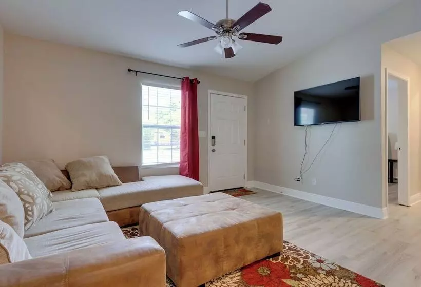 Dog Friendly Pensacola Duplex ~ 7 Mi To Downtown
