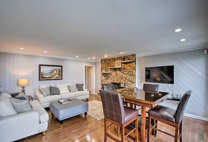 Upscale Chattanooga Home On Missionary Ridge!