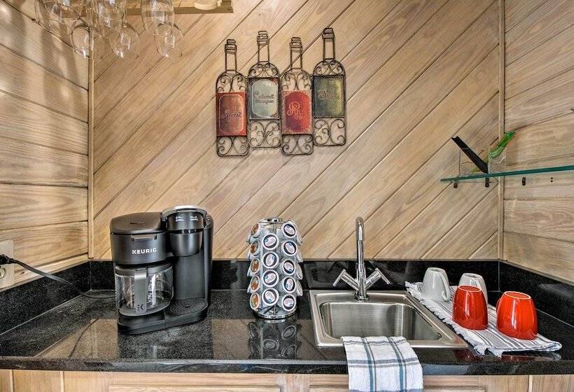 Upscale Chattanooga Home On Missionary Ridge!