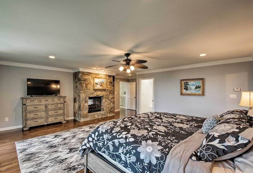 Upscale Chattanooga Home On Missionary Ridge!