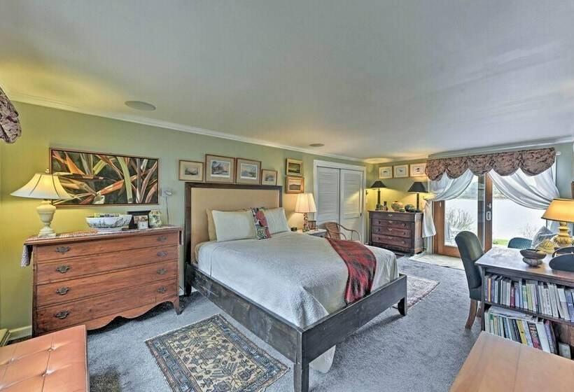 Waterfront Vineyard Haven Home Near Main Street!