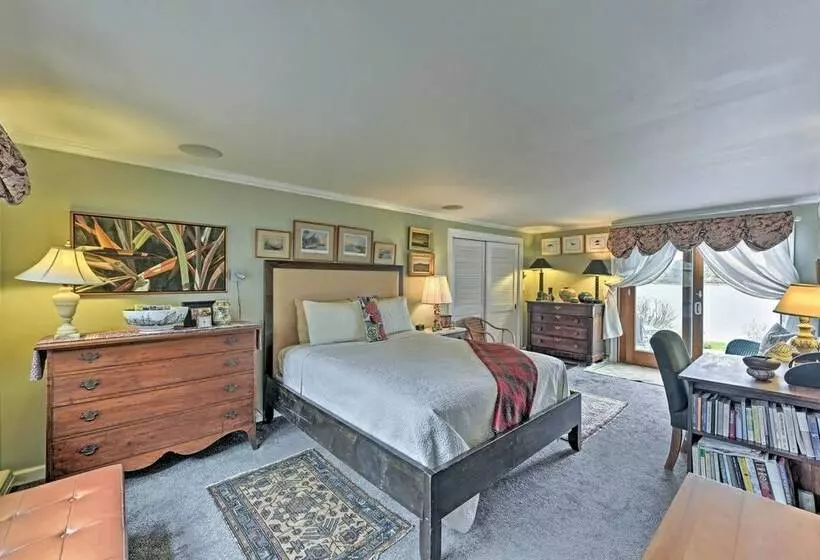 Waterfront Vineyard Haven Home Near Main Street!