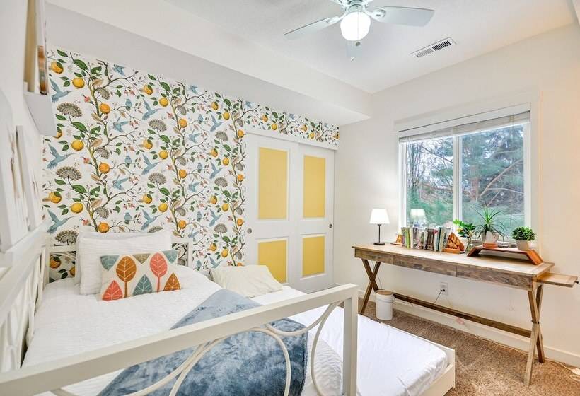 Beautiful Pet Friendly Washougal Home W/ Fire Pit!