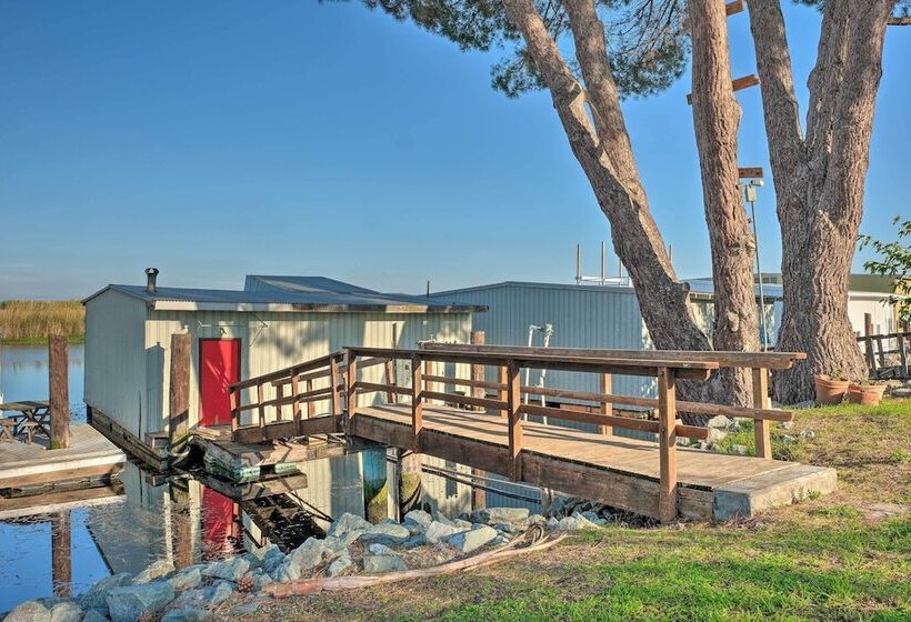 Bethel Island Sanctuary W/ Dock & Boathouse