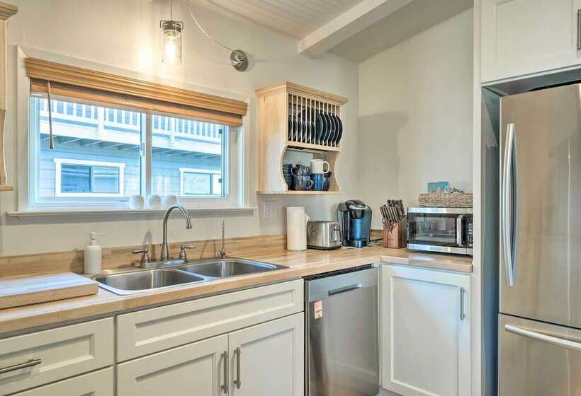 Bethel Island Sanctuary W/ Dock & Boathouse