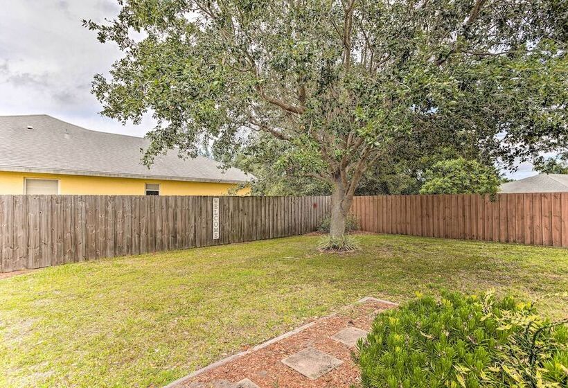 2 Mi To City Center: Spacious Port St Lucie Home!