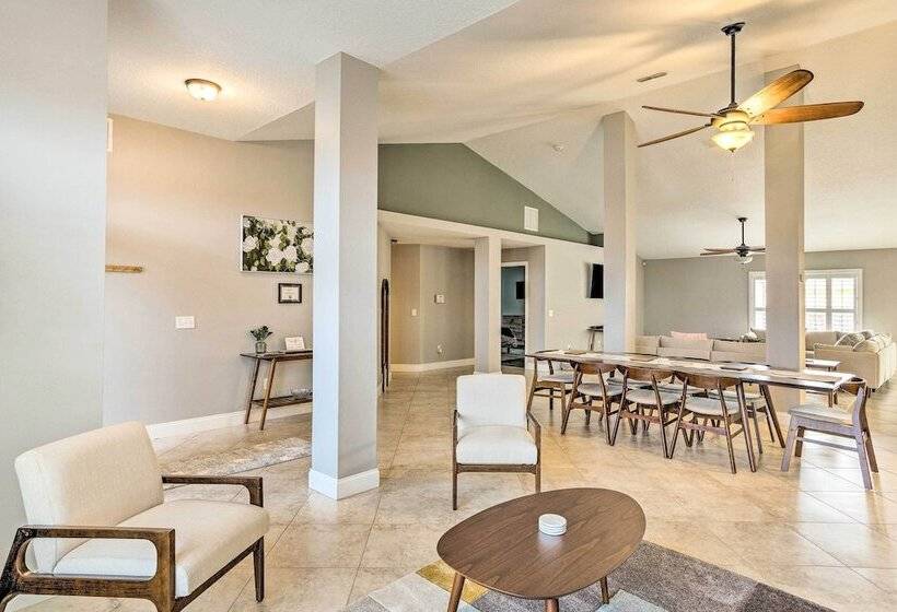 2 Mi To City Center: Spacious Port St Lucie Home!