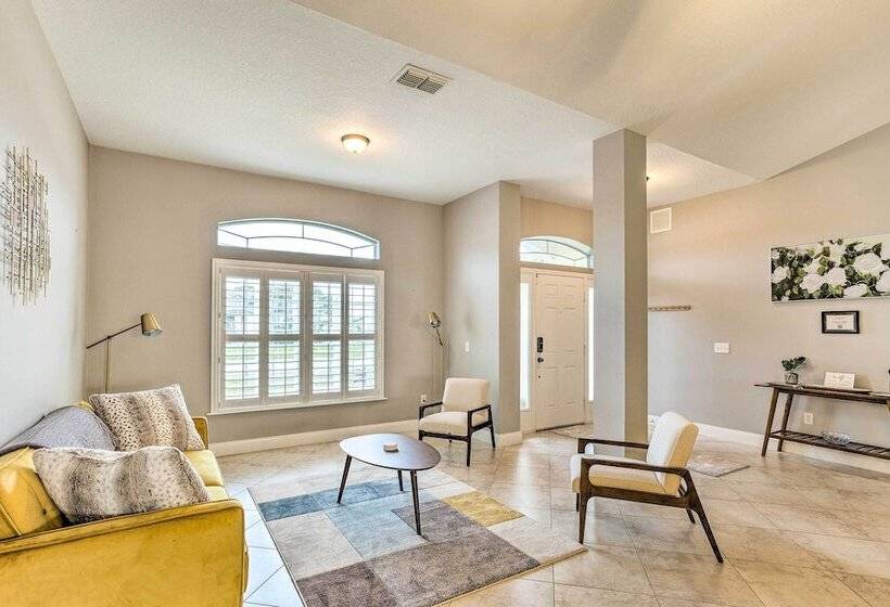 2 Mi To City Center: Spacious Port St Lucie Home!